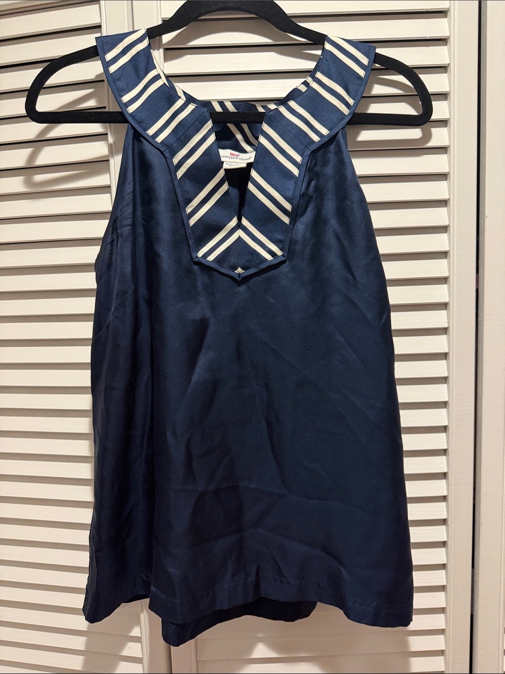 Vineyard vines navy blue silk top